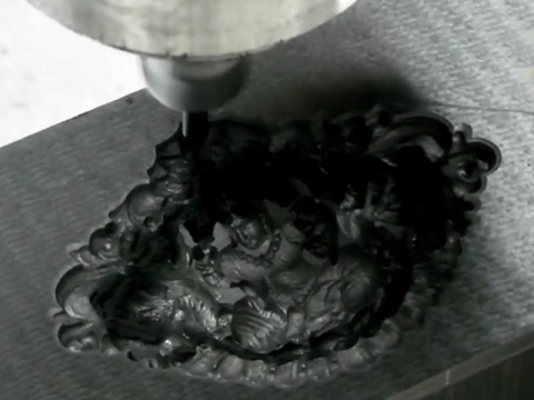 用于工藝品和模具制造的數(shù)控金屬雕刻機