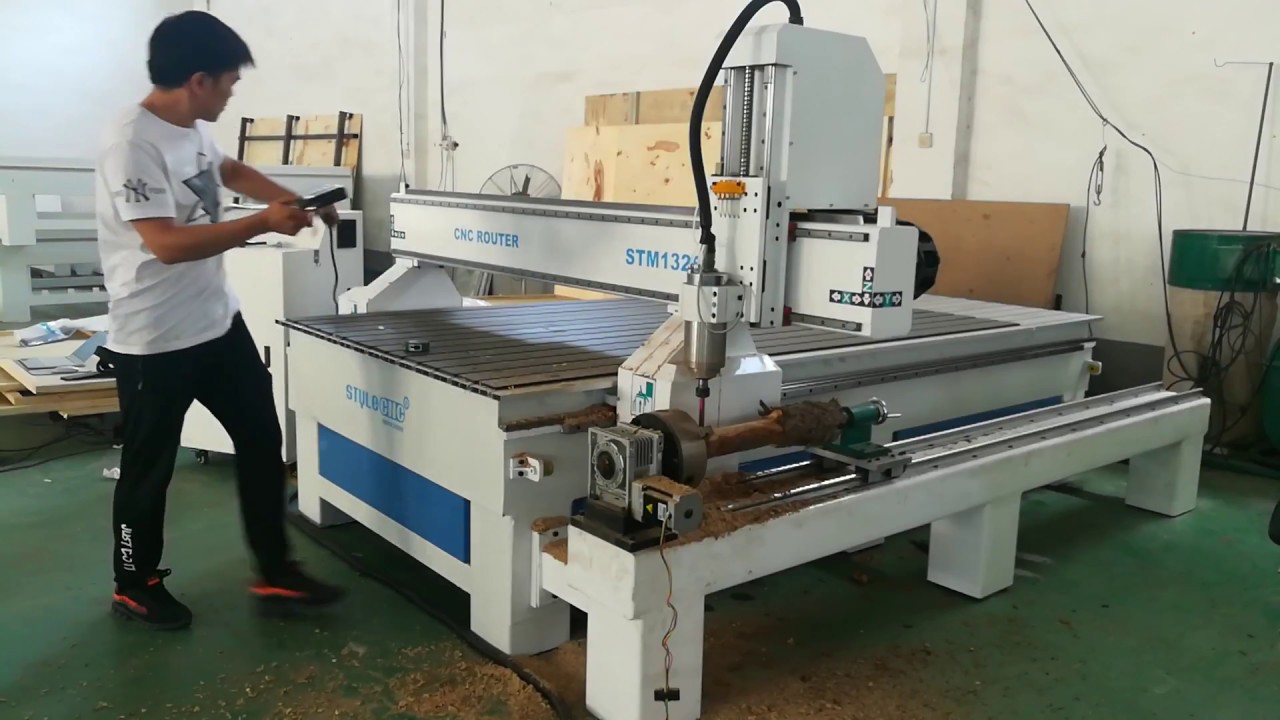 4'x8'數(shù)控雕刻機(jī)，帶第 4 個(gè)旋轉(zhuǎn)軸，用于木雕