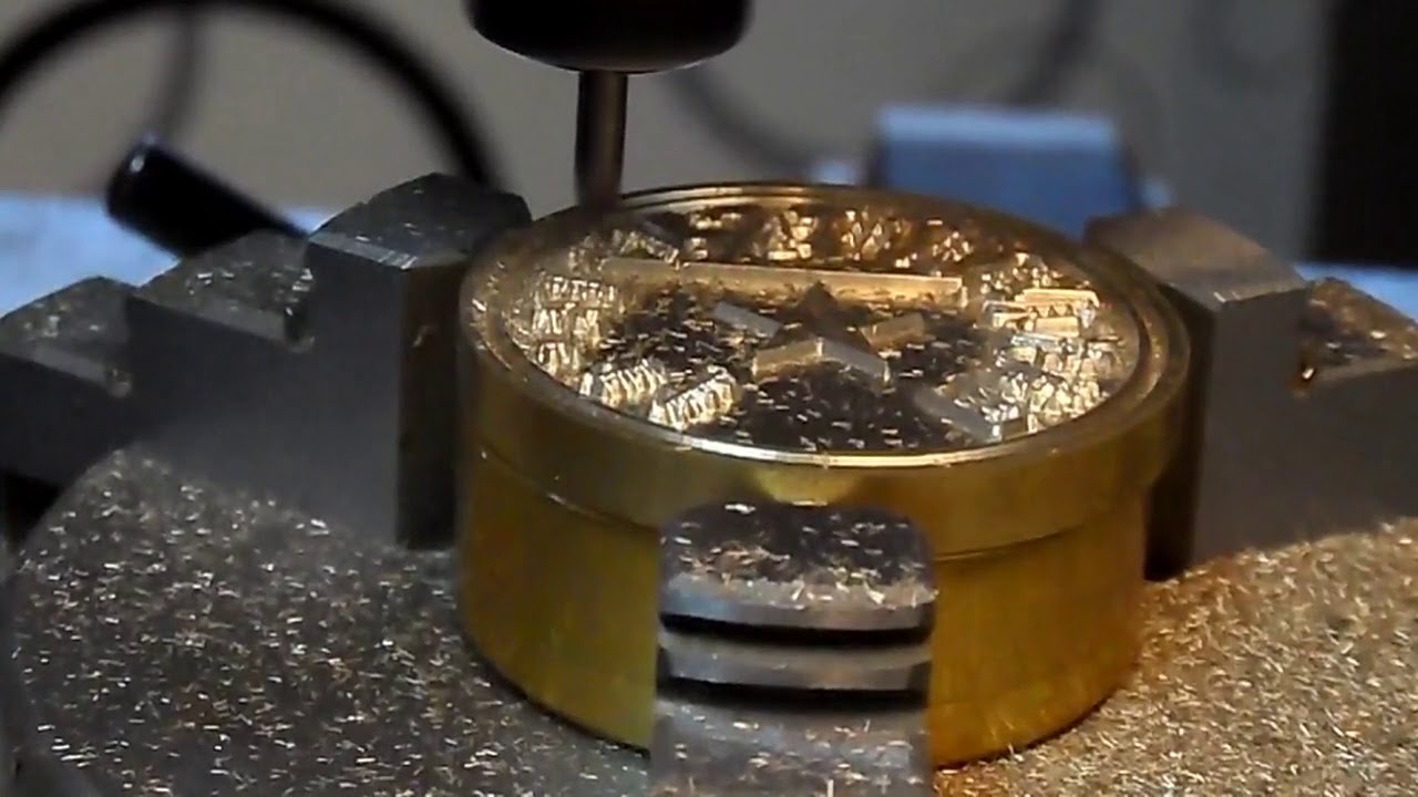 用于銅模制造的自動金屬數(shù)控雕刻機